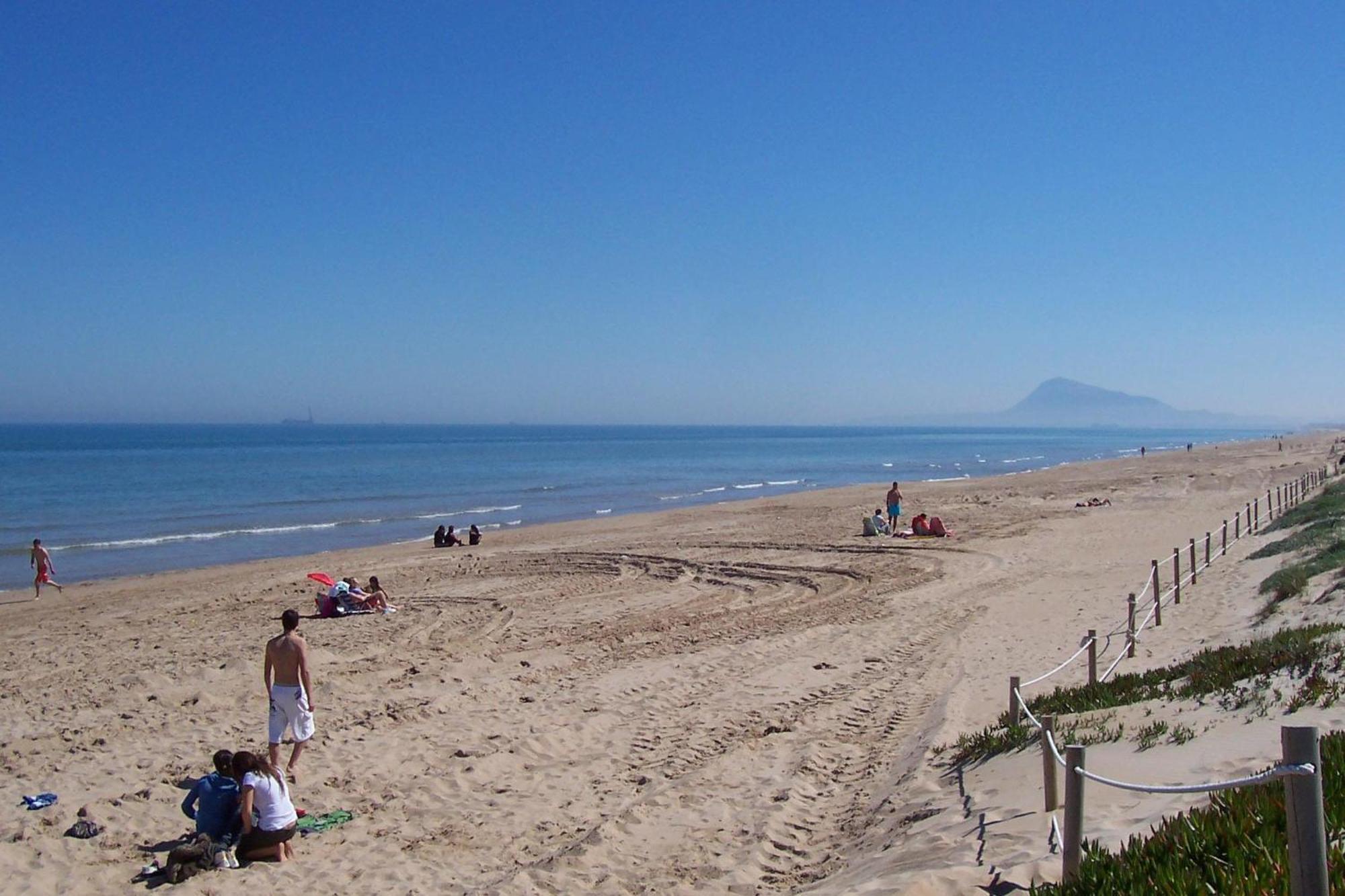 Oeste Playa 6 *